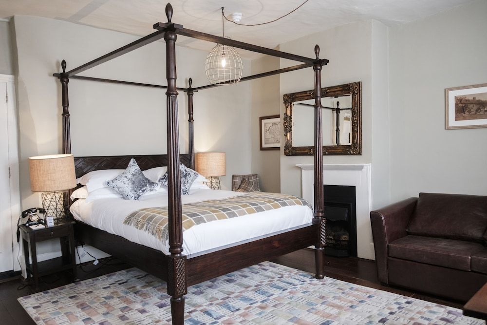 The Hind's Head Junior Room, 1 King Bed 2