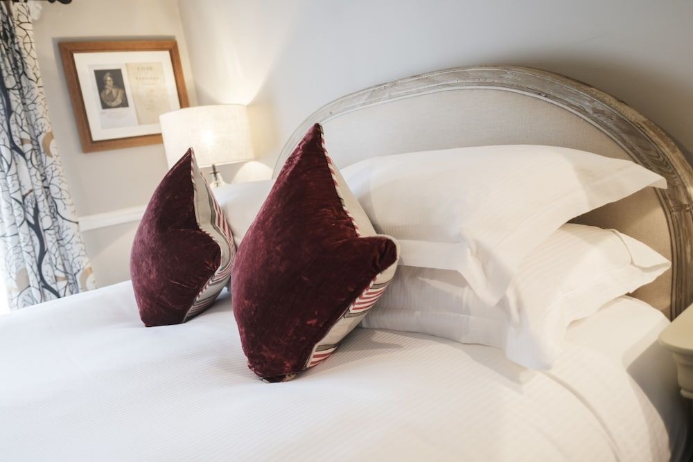 The Hind's Head Superior Double Room 10