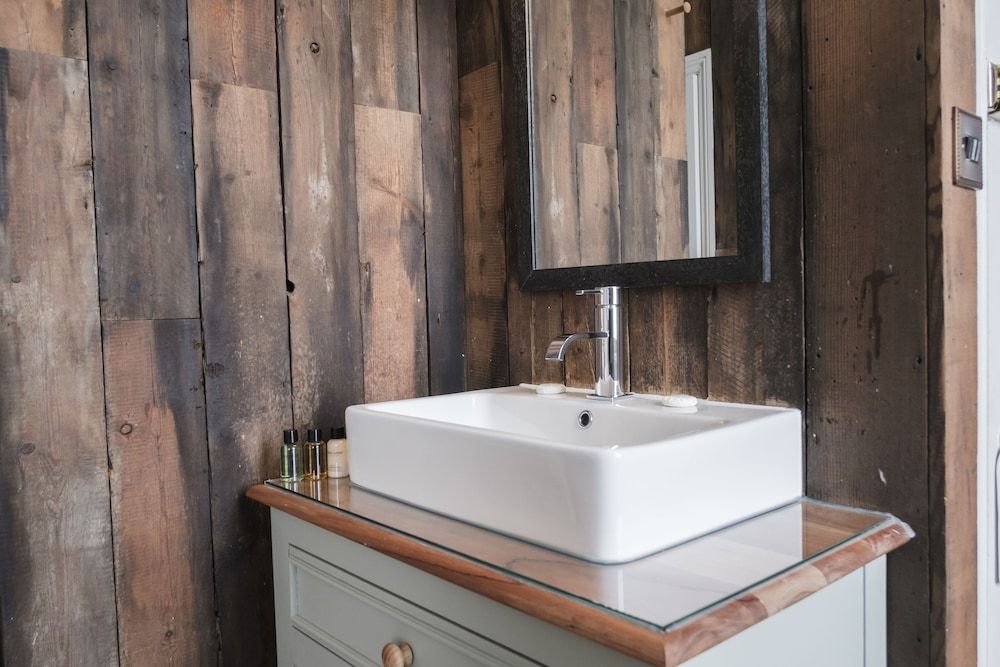 The Hind's Head Superior Double Room 19