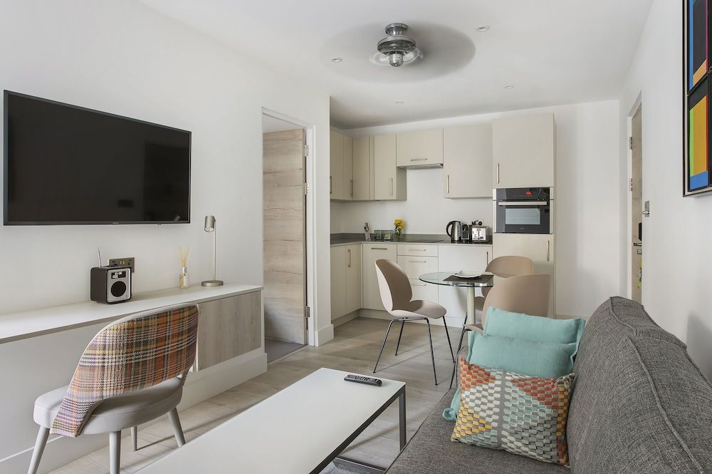Q Square by Supercity Aparthotels Executive Suite, 1 Bedroom, Terrace 4