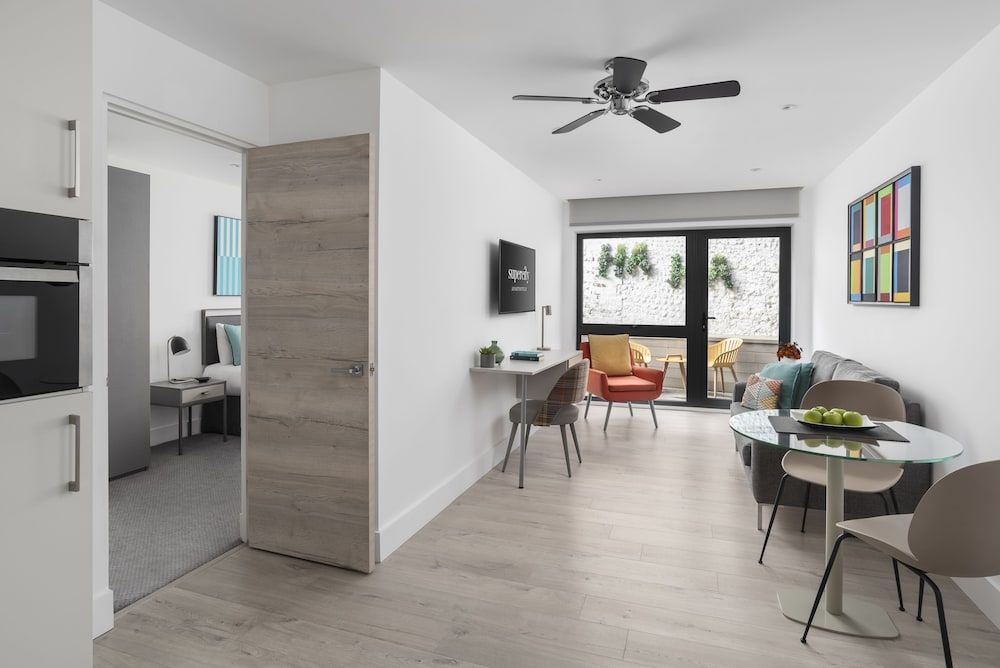 Q Square by Supercity Aparthotels Executive Suite, 1 Bedroom, Terrace 11