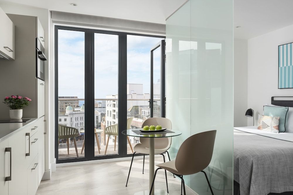 Q Square by Supercity Aparthotels Studio Suite, Balcony, Sea View 12