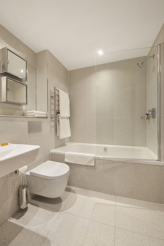 Q Square by Supercity Aparthotels Executive Suite, 1 Bedroom, Terrace 10