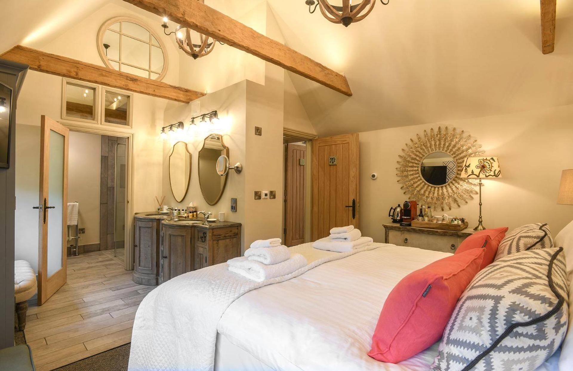 Deluxe Double Room with Shower