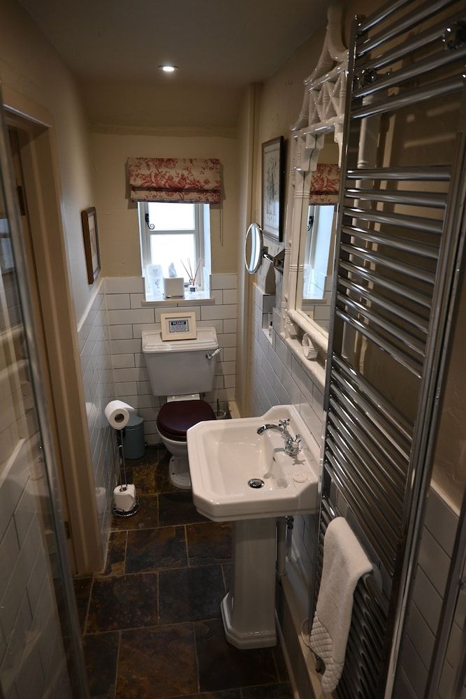 Holly Lodge Boutique B&B Juniper 6