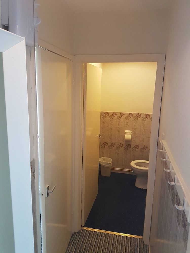 4 Berth, Ground Floor Flat, Apsley 1