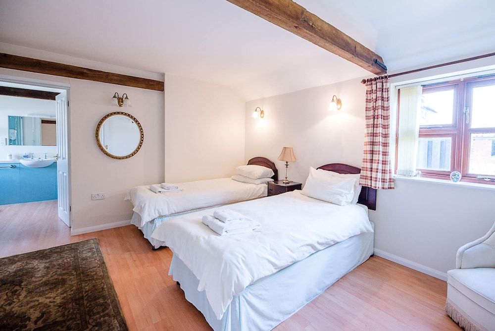 Apartment (1 Bedroom)