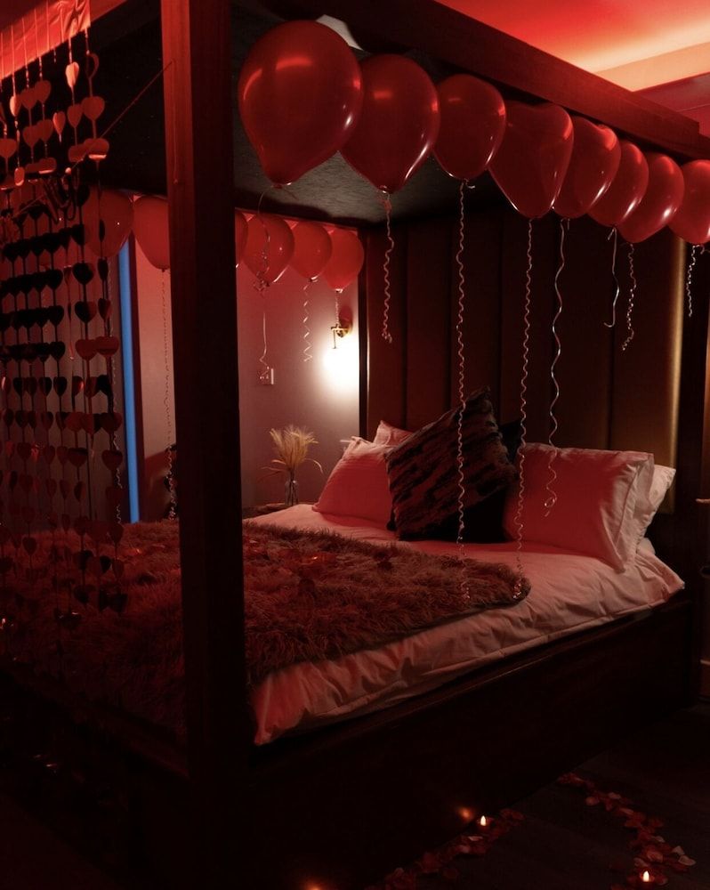 The Opulence Apartment, Hot Tub 19