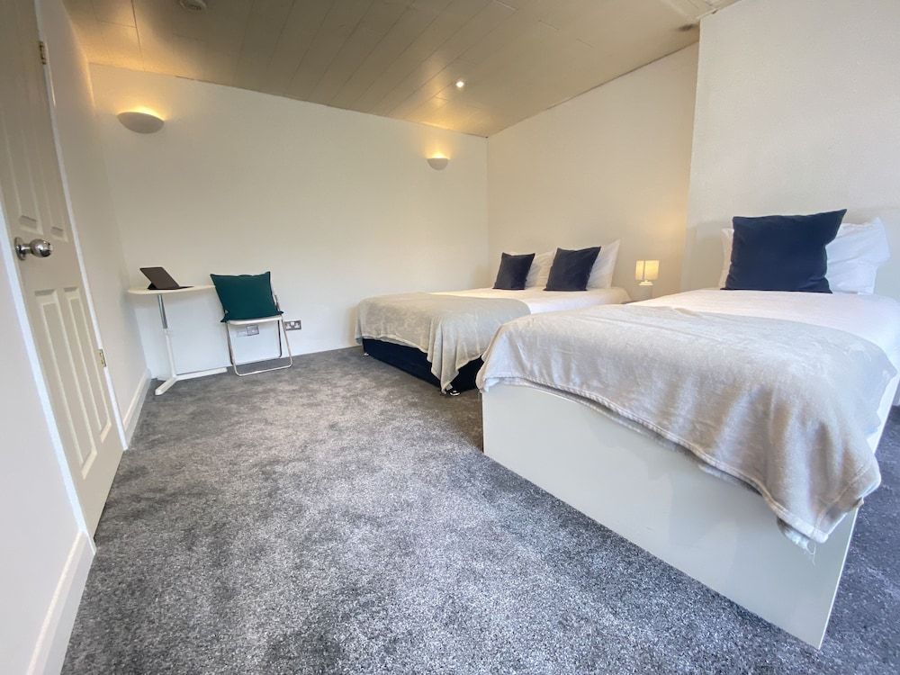 Airport Comfy Stay Grand Double or Twin Room