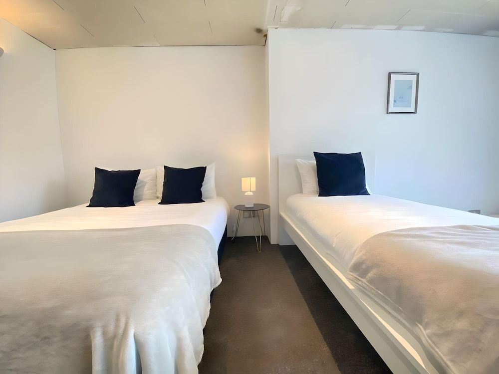 Airport Comfy Stay Grand Double or Twin Room 2