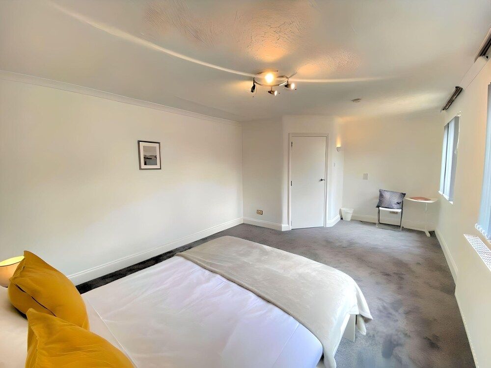 Airport Comfy Stay Deluxe Double Room 2