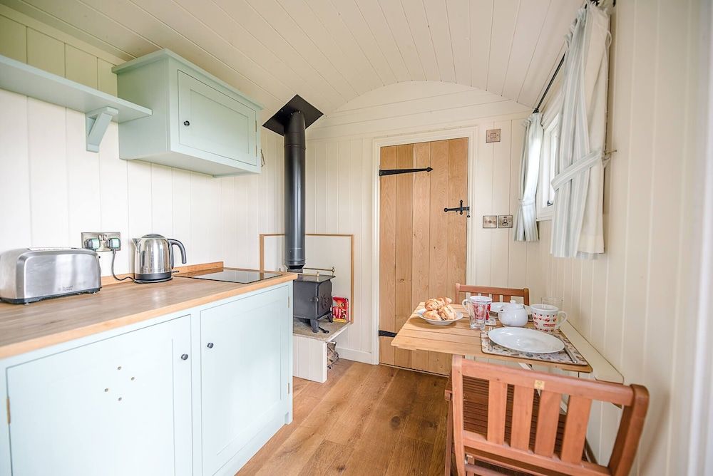 Apartment (1 Bedroom)