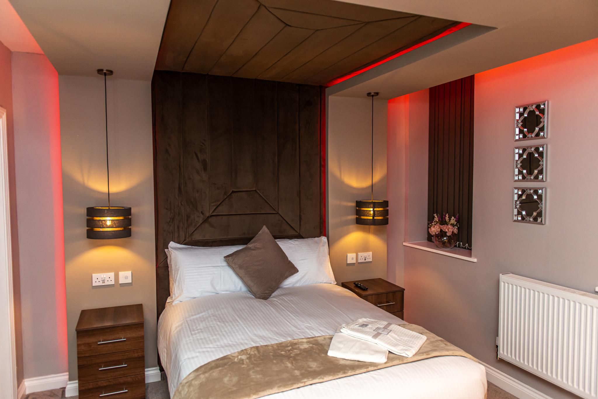 Optimal Apartments Apartment-Deluxe-Private Bathroom-Jacuzzi