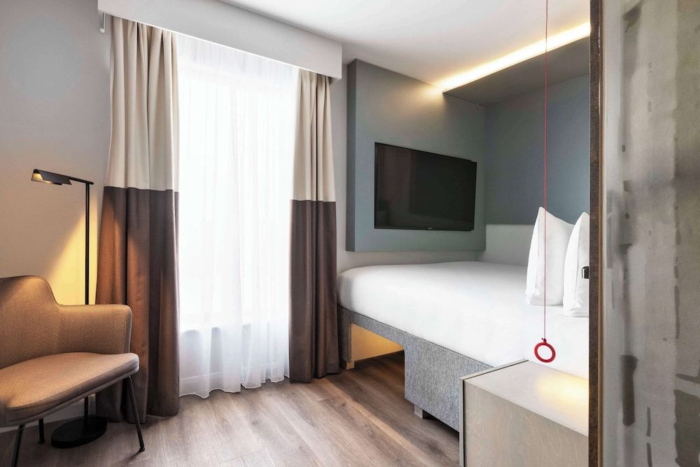 Room, 1 Queen Bed, Accessible