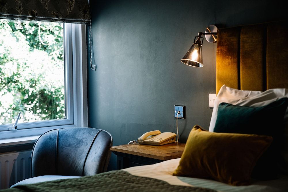 Crooklands Hotel Classic Twin Room 11