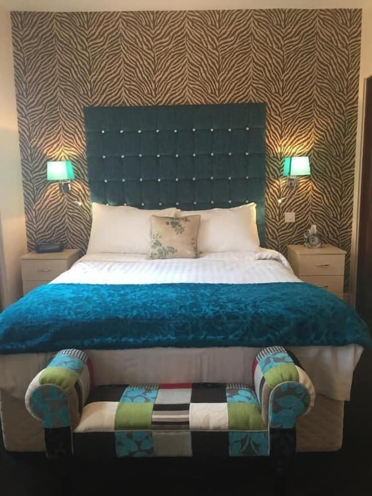 The Park Hotel, Sure Hotel Collection by Best Western Standard Room, 1 King Bed, Non Smoking