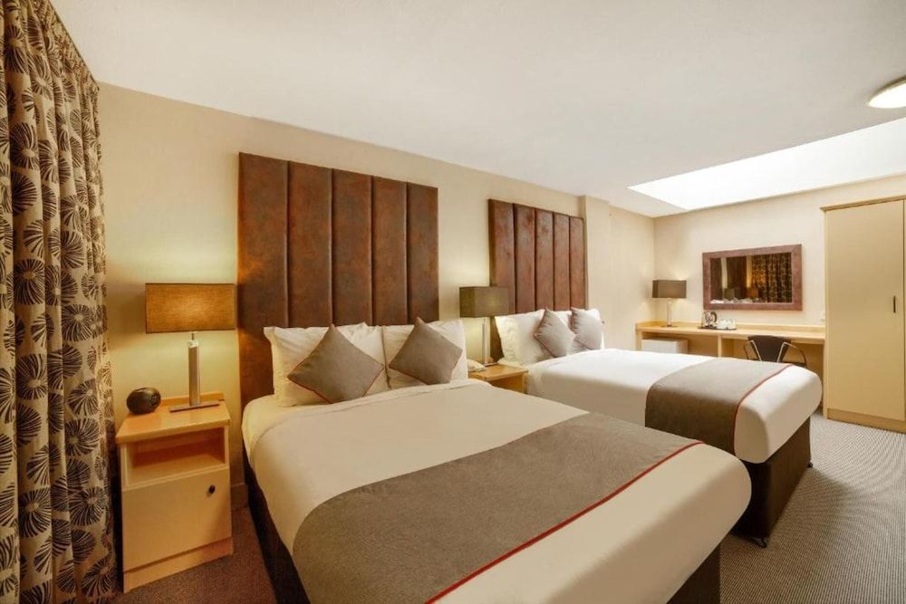 Highland Aberdeen City Centre