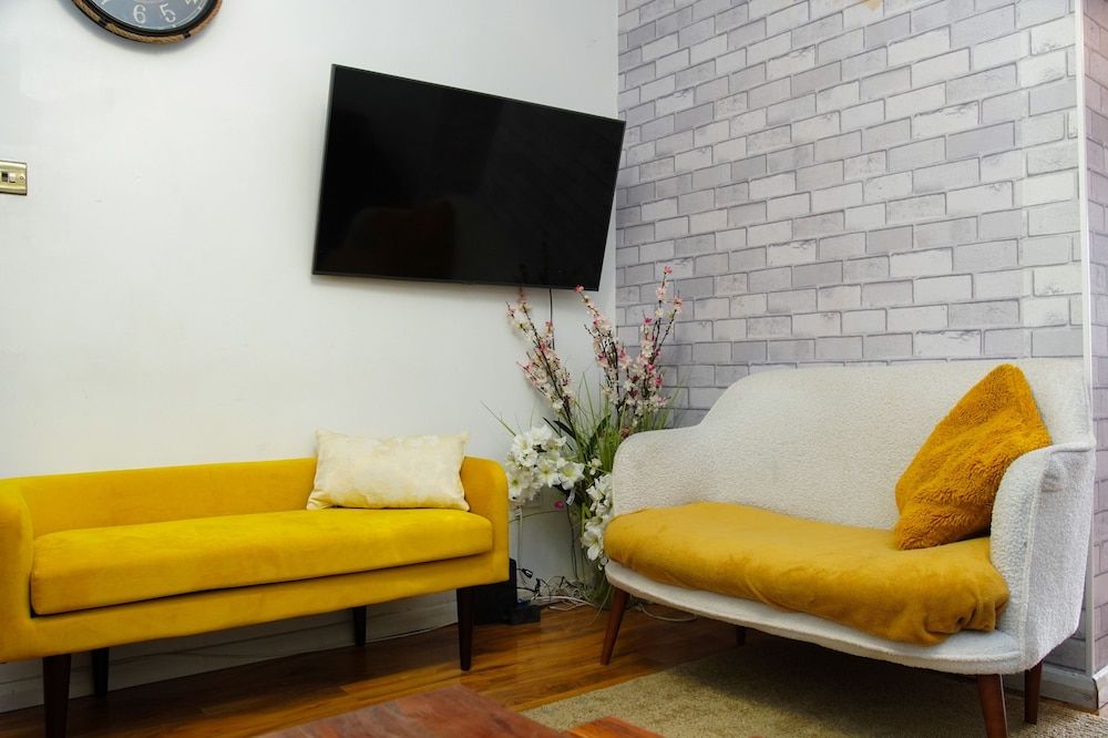 House Near Cardiff City Centre House 26