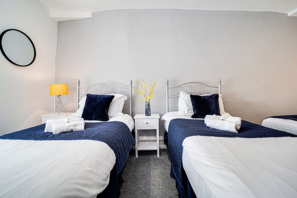 Basic Twin Room