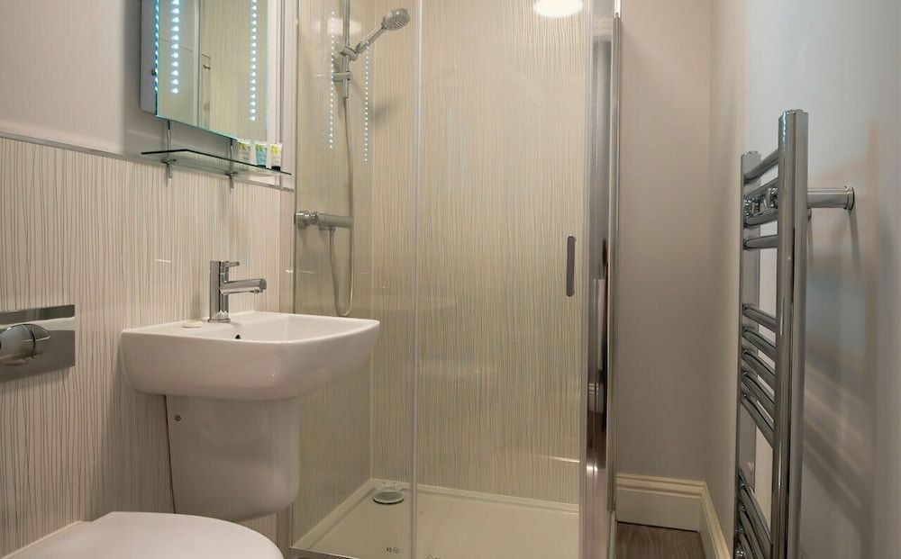 Friendship Hotel Superior Twin Room 4