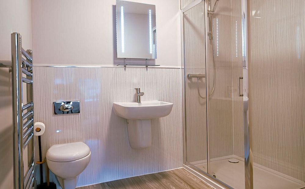 Friendship Hotel Classic Double Room 4