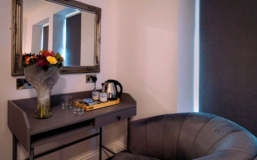 Friendship Hotel Classic Double Room 5