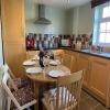3 Bedroom Cottage, Sleeps 5 Village Location