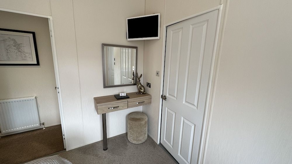 Escape Holidays Limited Luxury Mobile Home 9