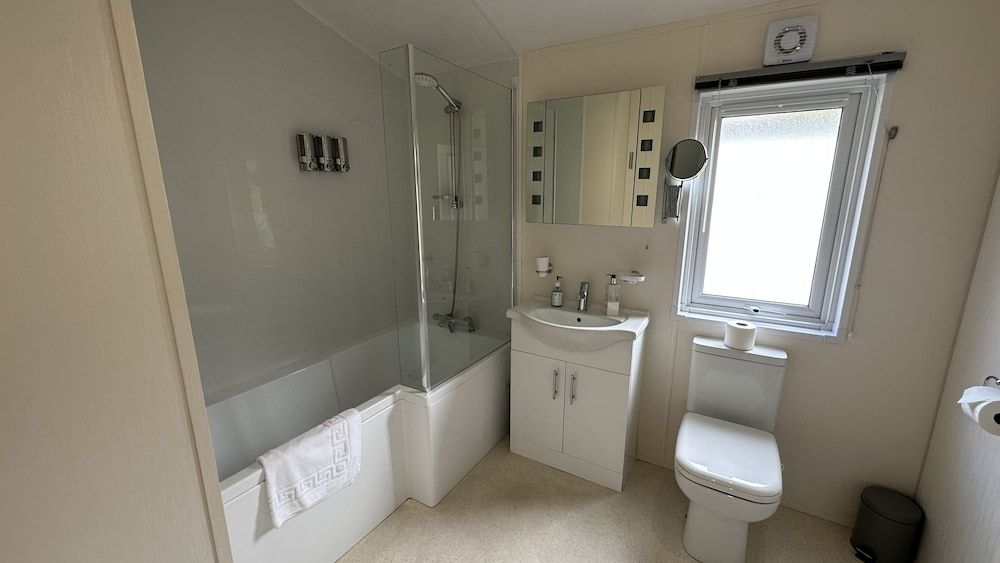 Escape Holidays Limited Luxury Mobile Home 6