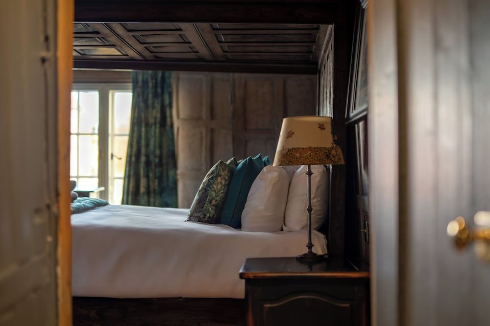 The Crown Inn Deluxe Double Room 6