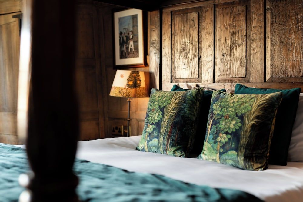 The Crown Inn Deluxe Double Room 5