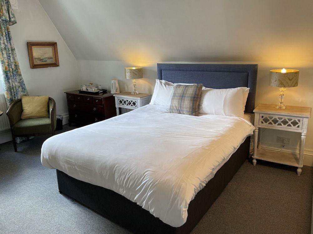 Langrish House Standard Double Room, Ensuite (2nd Floor) 3