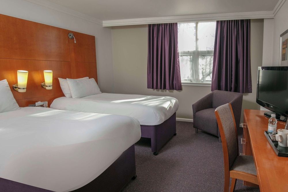 Milestone Peterborough Hotel A1M, Sure Hotel Collection Classic Room, 2 Twin Beds, Non Smoking 2