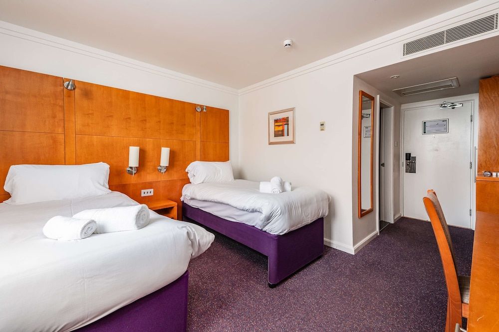 Milestone Peterborough Hotel A1M, Sure Hotel Collection Classic Room, 2 Twin Beds, Non Smoking