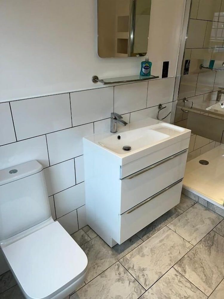 Cozy Place Deluxe Room 1 7