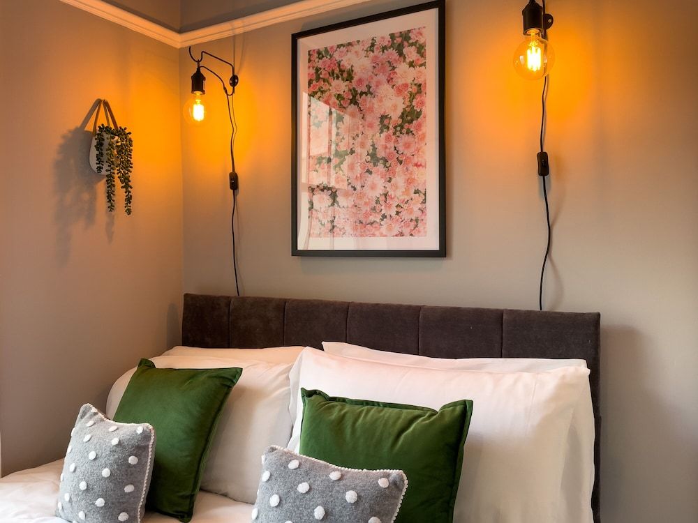 Apartment (2 Bedrooms)