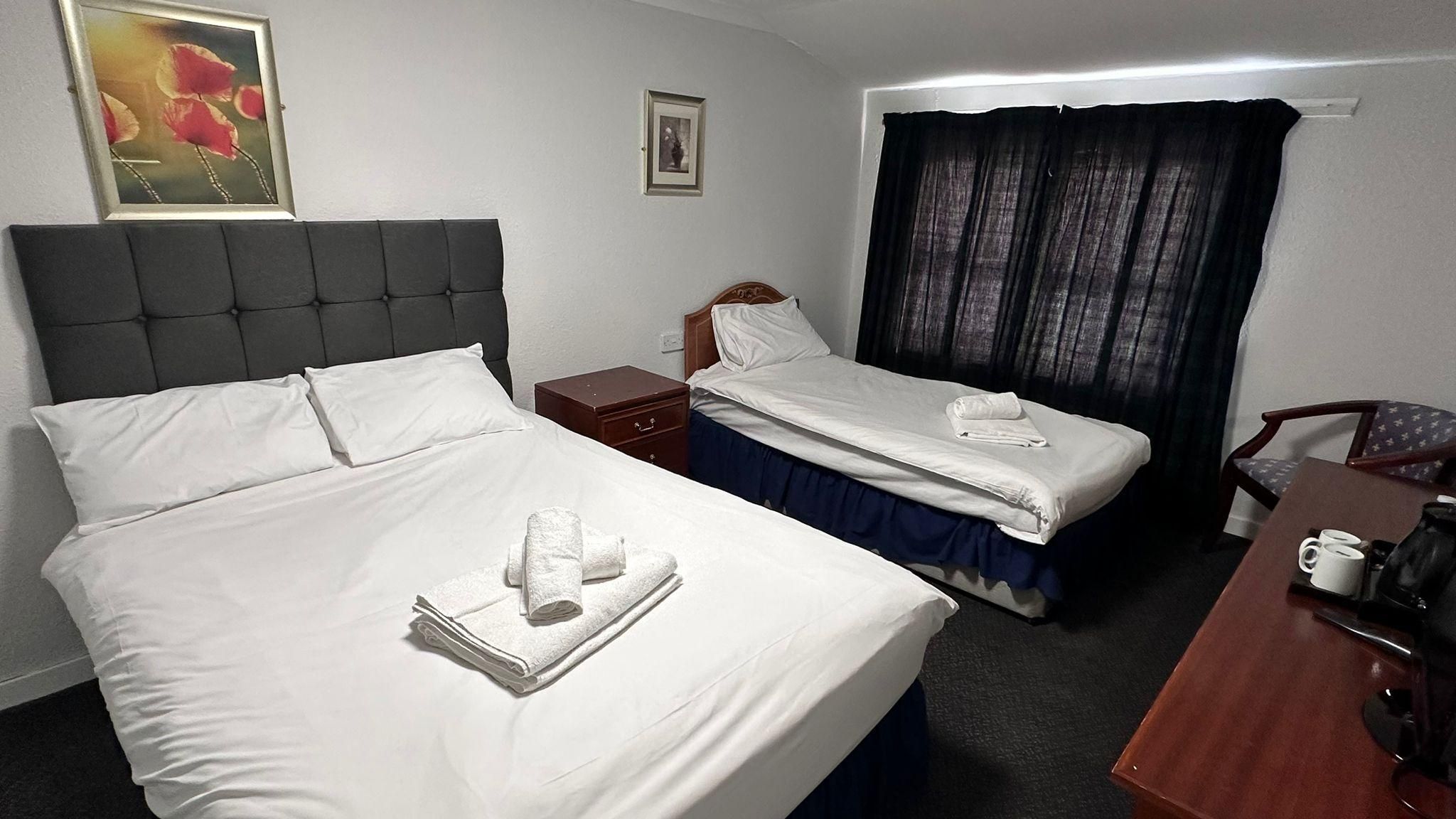 The Bruce Hotel  Family room-Ensuite with Bath