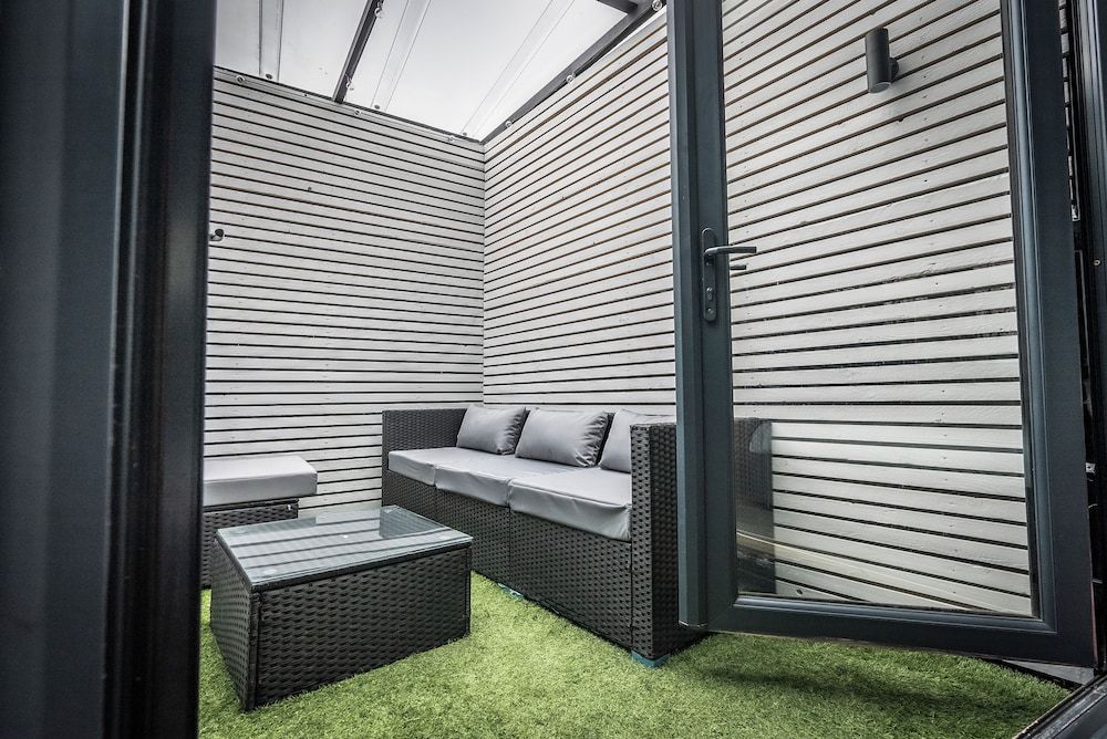 OYO Bellevue Apartments Middlesborough Deluxe Double Room, 1 Double Bed 5