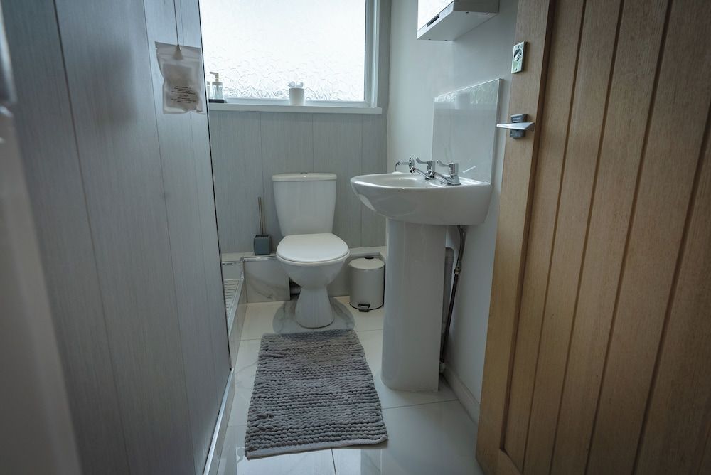 OYO Bellevue Apartments Middlesborough Standard Double Room, 1 Double Bed 5