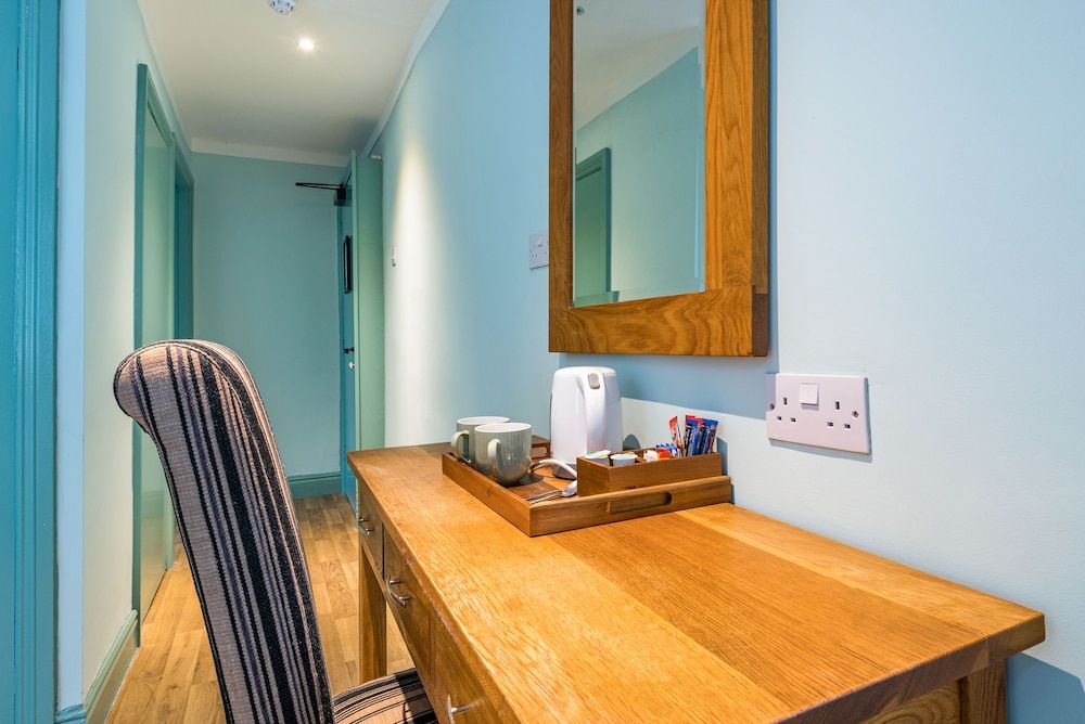 The Queens Superior Room 24