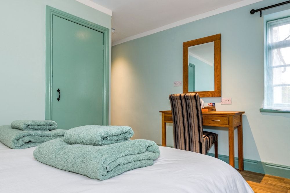 The Queens Superior Room 13