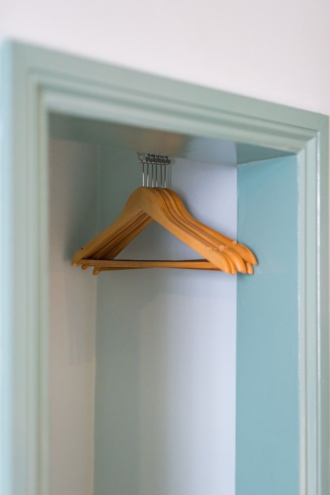 The Queens Standard Room 13