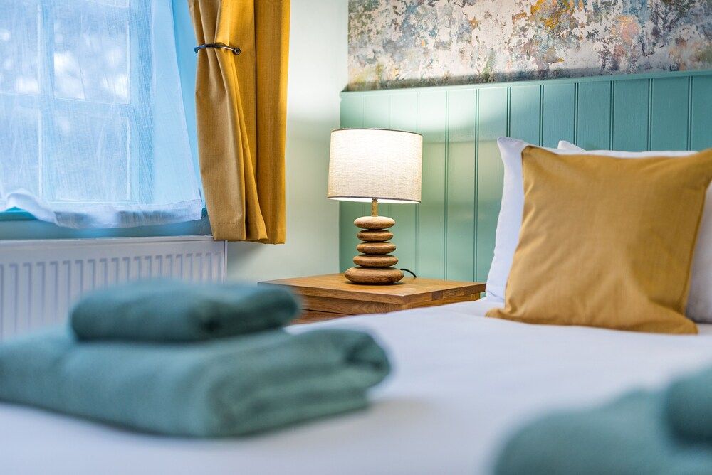 The Queens Superior Room 6