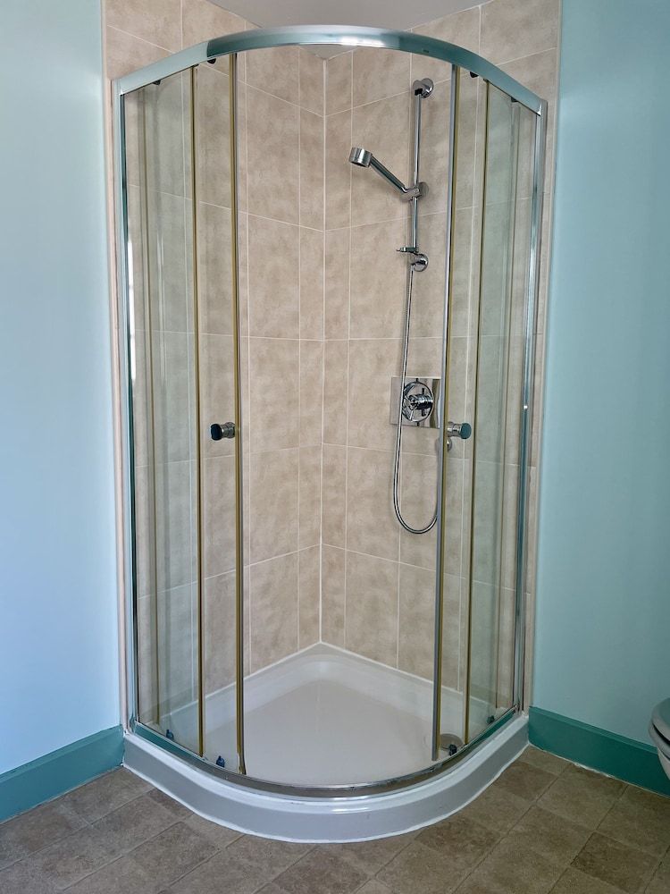 The Queens Superior Room 15