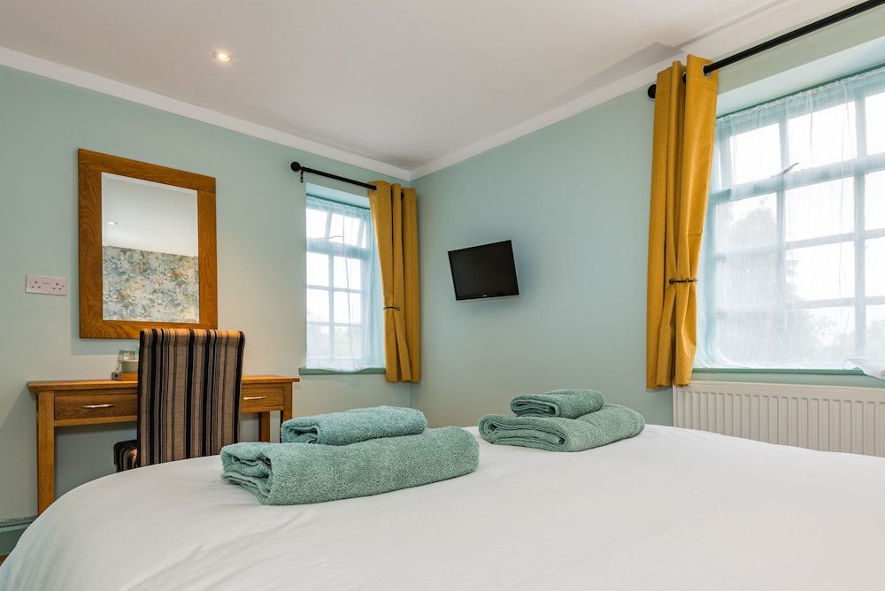 The Queens Superior Room 10