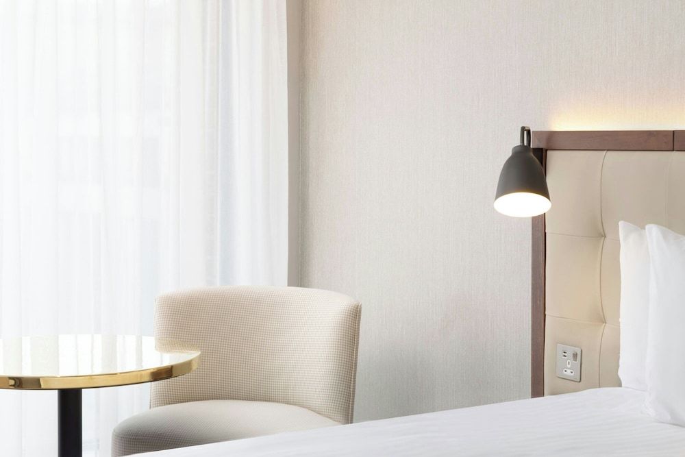 AC Hotel by Marriott Glasgow Standard Room, 1 King Bed, Non Smoking 8