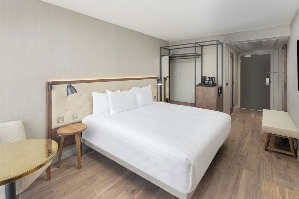 AC Hotel by Marriott Glasgow Standard Room, 1 King Bed, Non Smoking 2