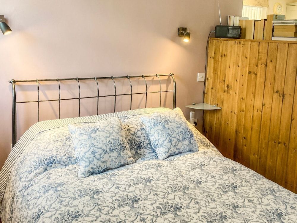 North Walk House Deluxe Studio, Ensuite, Sea View (Self Catering Garden) 2