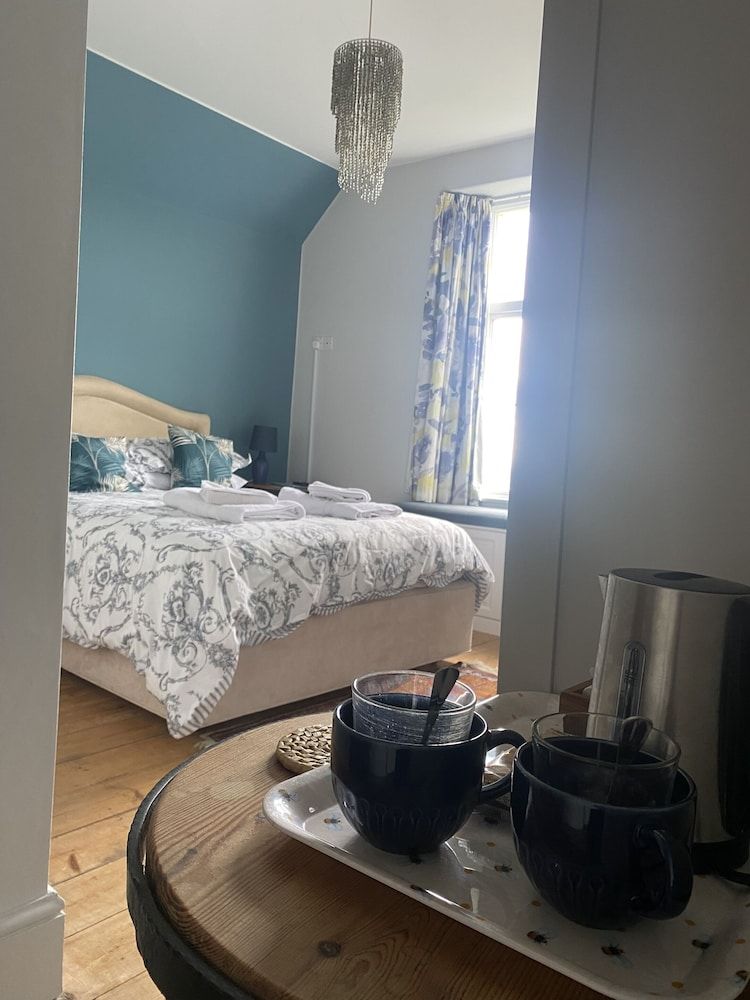 North Walk House Superior Double Room, Ensuite, Sea View (Turquoise) 6