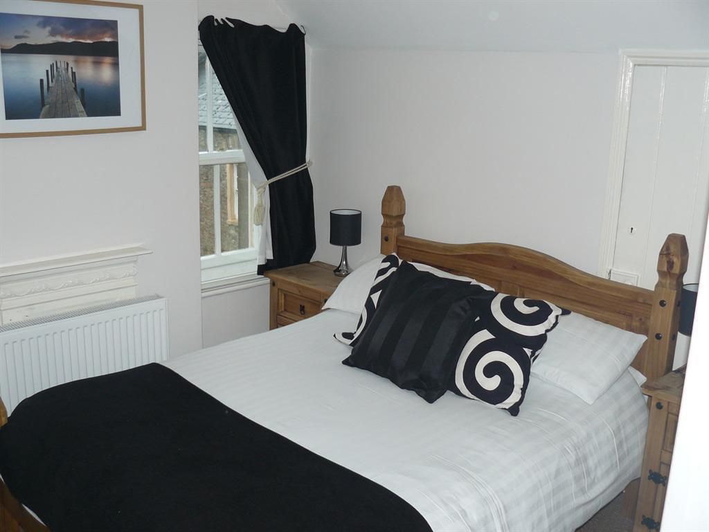 double room-ensuite with shower